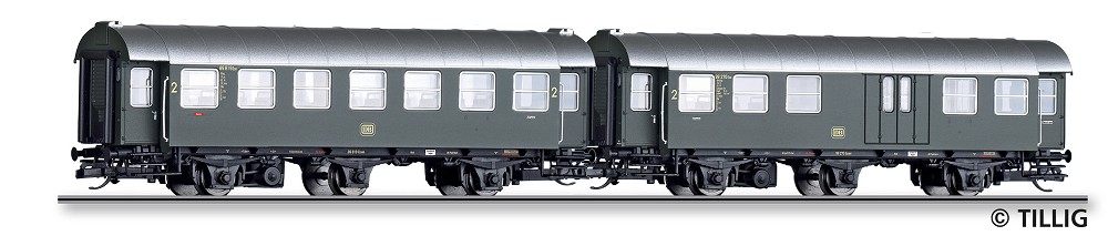 Reisezugwagen-Paar der DB
