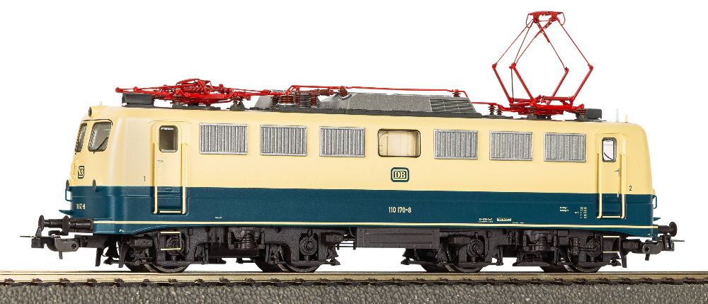 ~E-Lok/Sound BR 110 blau/beige DB IV + PluX22 Dec.