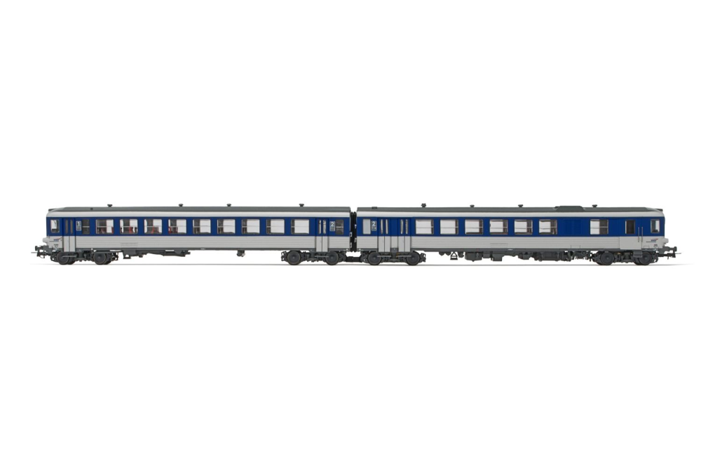 SNCF, 2-tlg. Dieseltriebwagen EAD XBD 4717 + XRABx 8714 in s