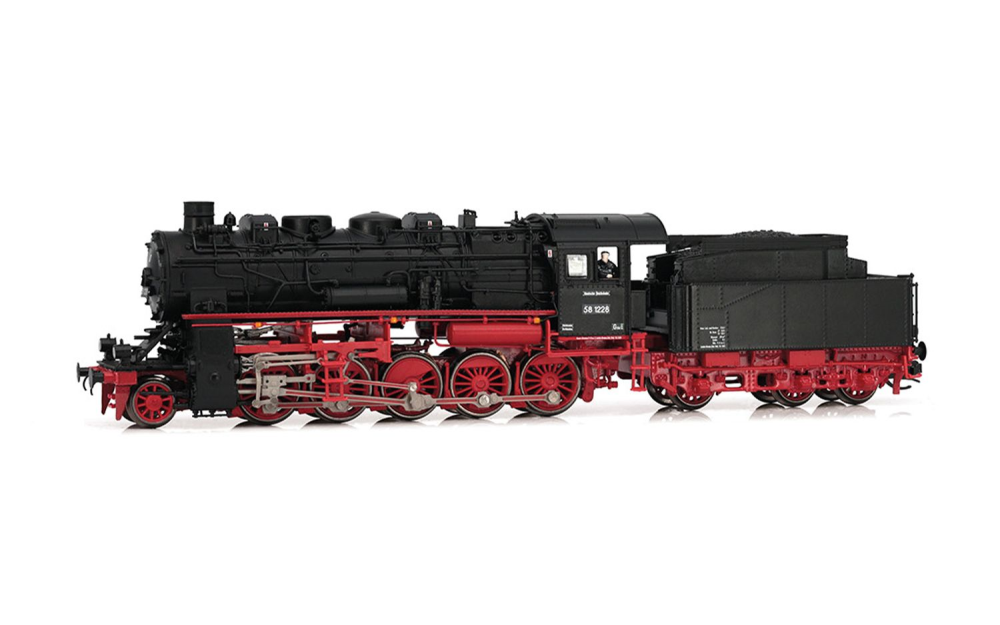 DR, Dampflokomotive 58 1228, vierdomiger Kessel, mit zwei Sp