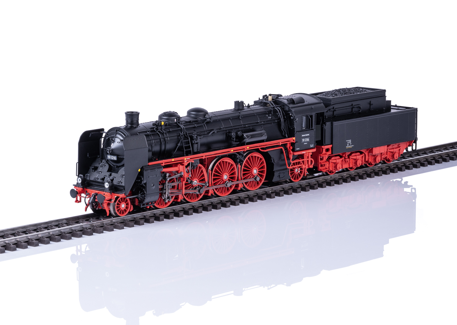 Dampflok Br 19.0 "Sachenstolz"