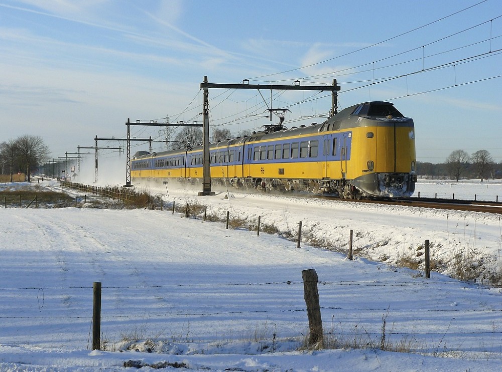 NS ICM 3-teilig, ohne Schienenräumer, gelb, DCC NS ICM 3-teilig, ohne Schienenräumer, gelb, DCC