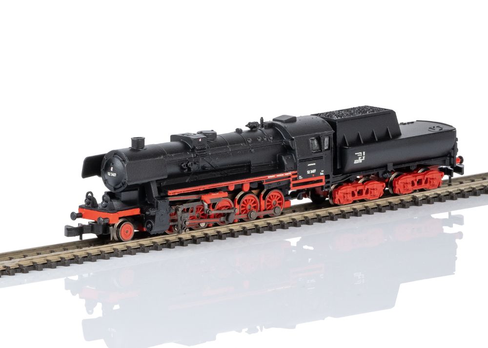 Schwere Güterzuglokomotive Baureihe 52 mit Wannentender