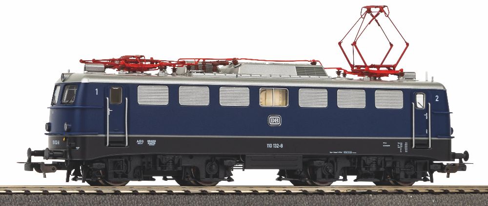 ~E-Lok/Sound BR 110 DB IV + PluX22 Dec.