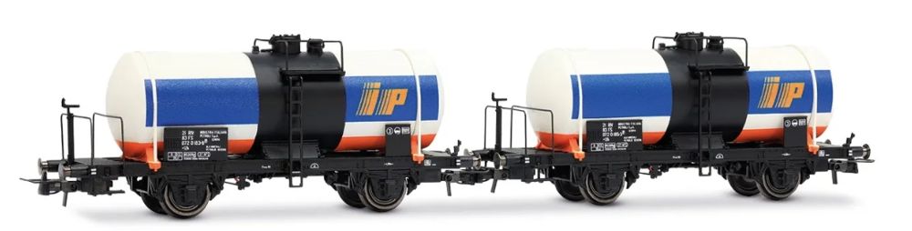 FS, 2-tlg. Set 2-achs. Kesselwagen „IP”, ohne Bremserhaus
