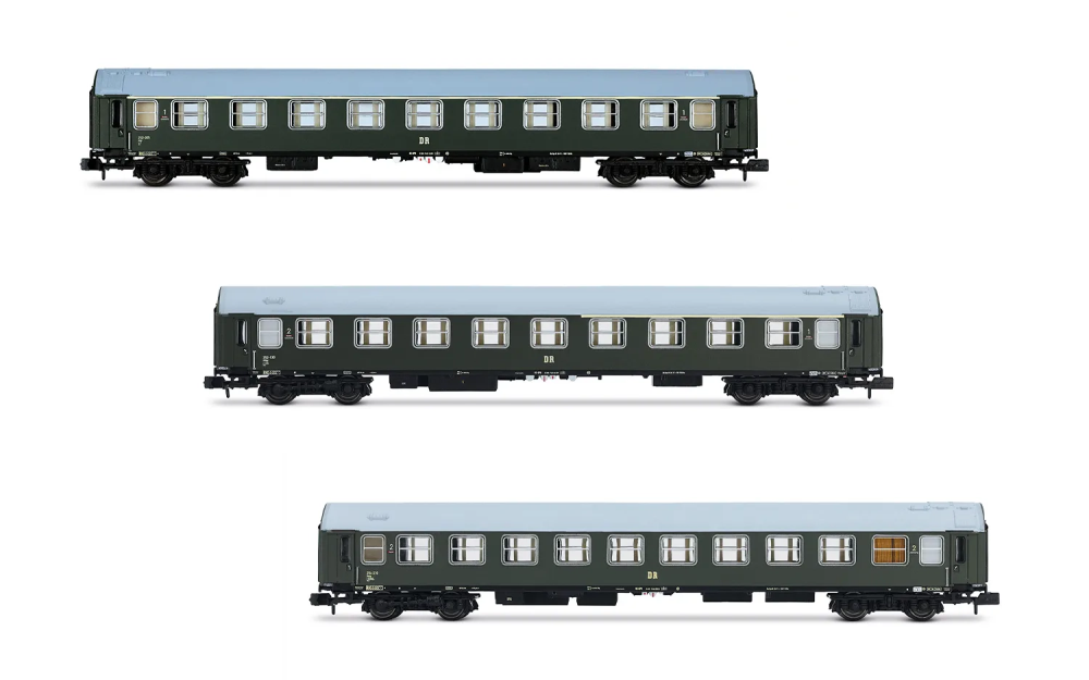 DR, 3-tlg. Set OSShD Typ B Reisezugwagen in grüner Lackierun