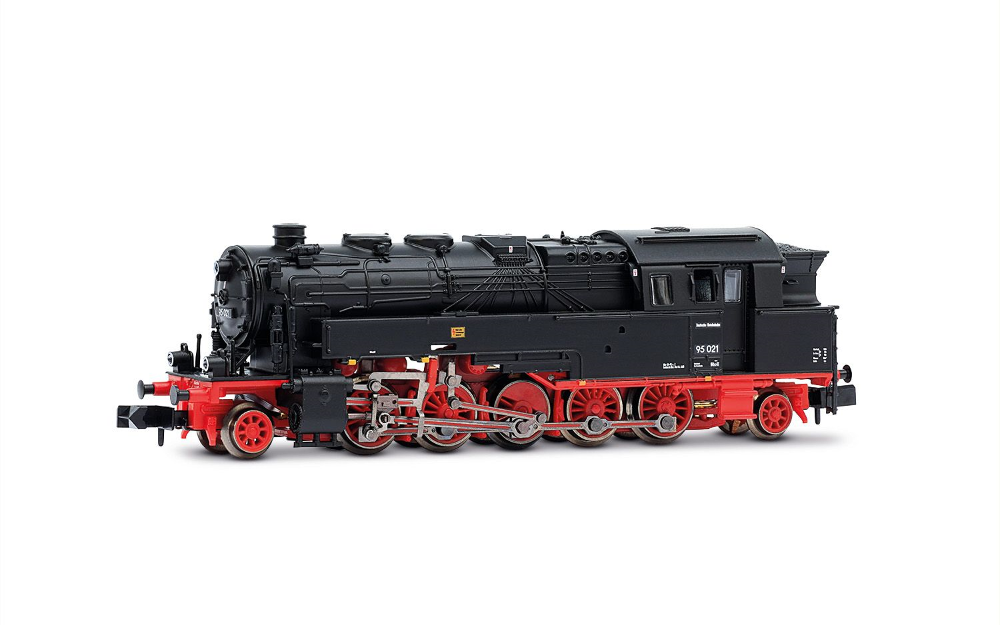 DR, Dampflokomotive 95 021, kohlegefeuert, mit modernisierte