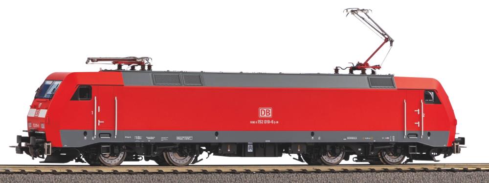 ~E-Lok BR 152 DB VI + PluX22 Dec.
