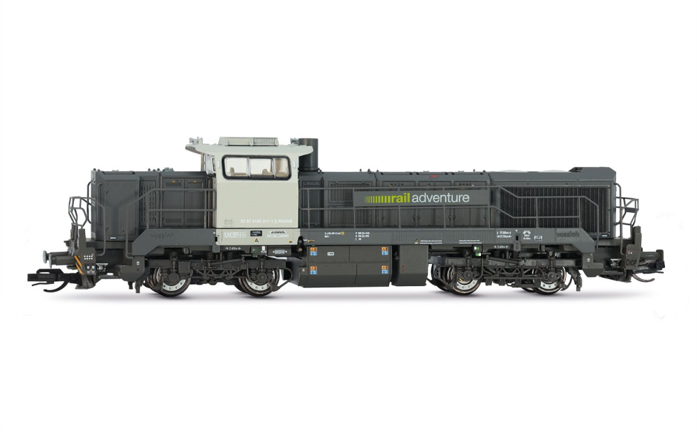 RailAdventure, Diesellokomotive Vossloh DE 18, in grauer Far