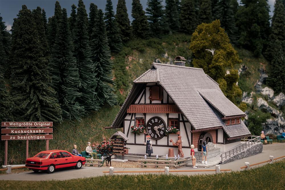 Jubiläumsmodell 1. Weltgrößte Kuckucksuhr, H0