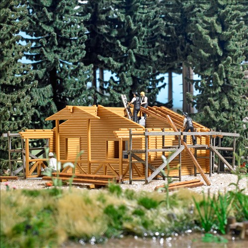 Blockhütte im Bau H0 Blockhütte im Bau H0