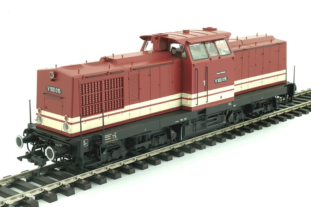 Diesellok V 100, DR (Ost), Epoche 3, Gehäuse RAL 3004