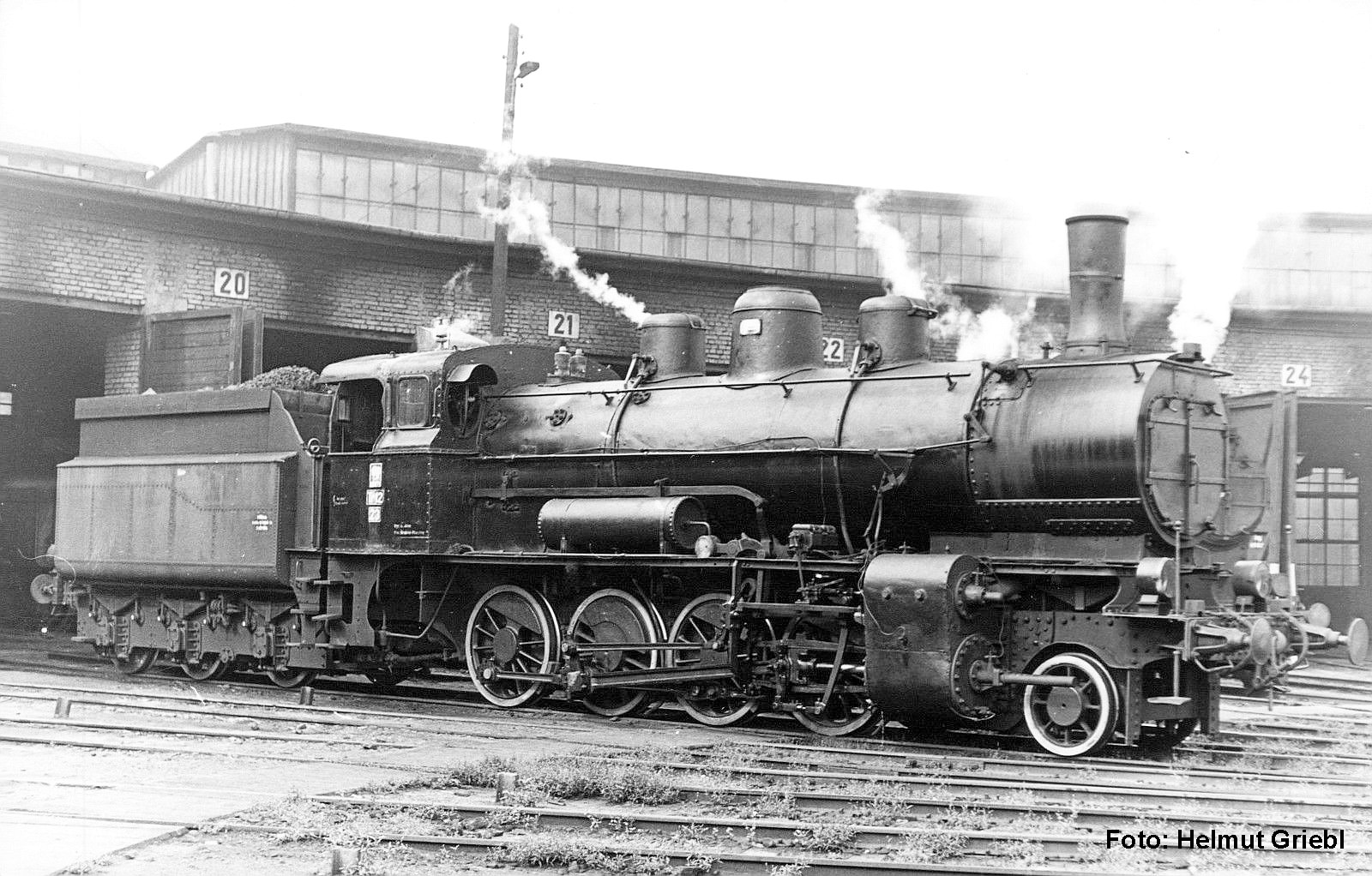 Dampflok/Sound Tr12 PKP III + PluX22 Dec.