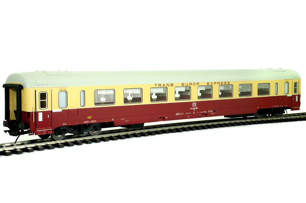 Mediolanum Großraumlwagen 1. Kl. FS