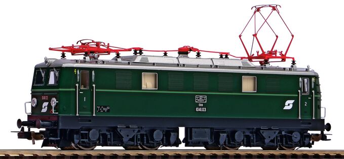 ~E-Lok 1041 ÖBB IV + PluX22 Dec.
