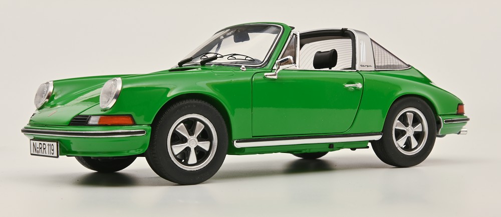 Porsche 911 S Targa gr. 1:18