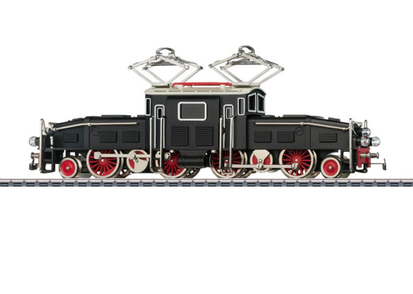 018044