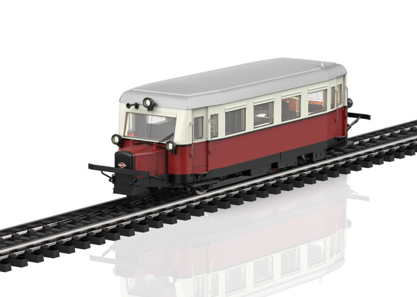 038138